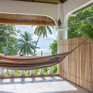 Beau Bamboo Apartment